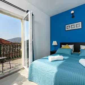 Gina , Trogir Croatia