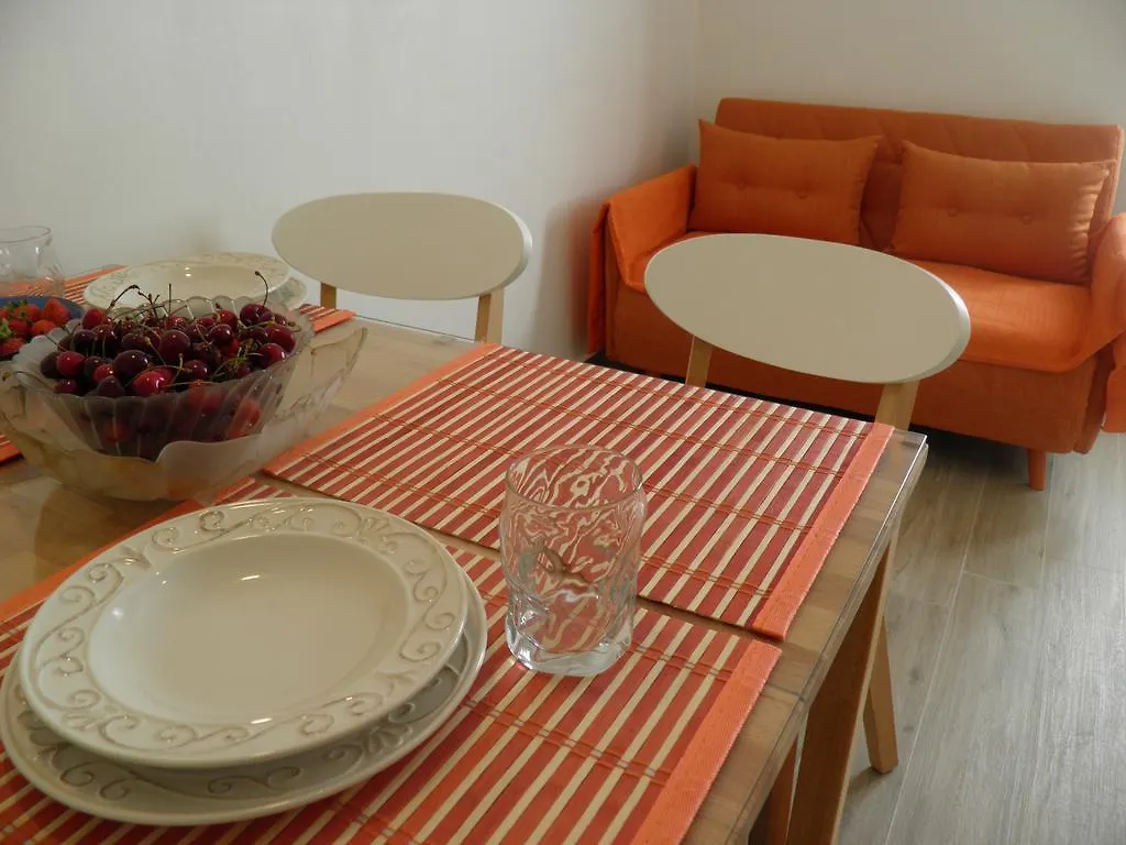 Apartments Vanesa Pula 0*,