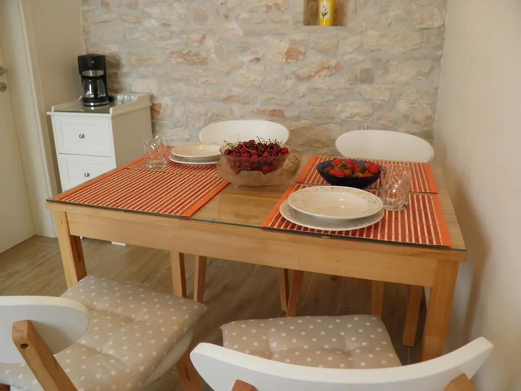 Apartments Vanesa Pula